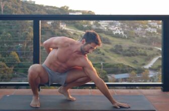 10 Min Morning Yoga Stretch & Full Body Mobility